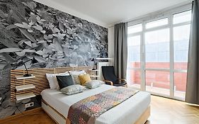 Modern And Cozy- Central Location-B11/13